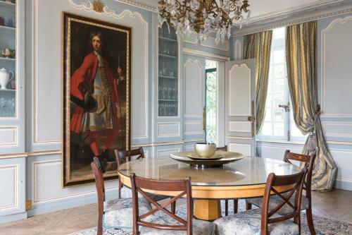 Agroturismo Saint-maclou Chateau Sleeps 28 Pool