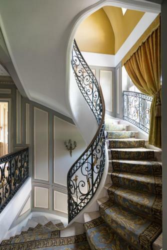 Agroturismo Saint-maclou Chateau Sleeps 28 Pool