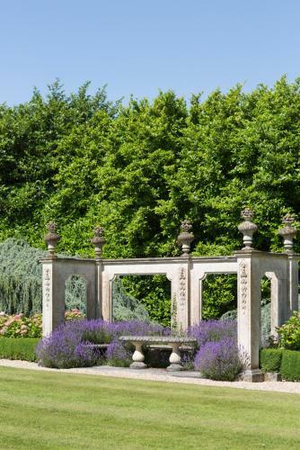 Agroturismo Saint-maclou Chateau Sleeps 28 Pool