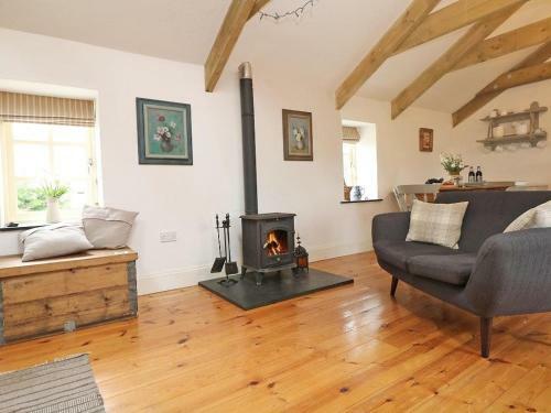 Trevoole Barn, Camborne