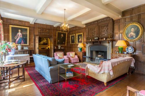 Agroturismo Llong Chateau Sleeps 14 Wifi
