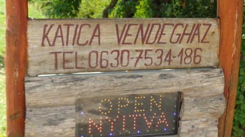 Hostal Katica Vend�gh�z