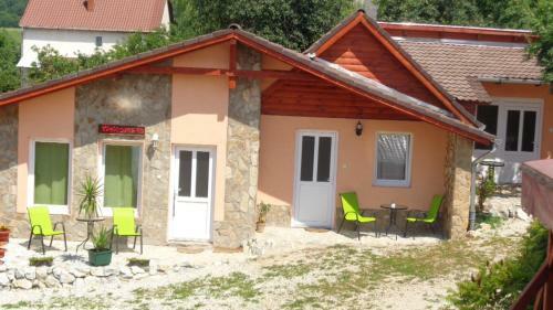 Hostal Katica Vend�gh�z
