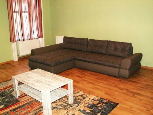 Chester Gozsdu Apartment