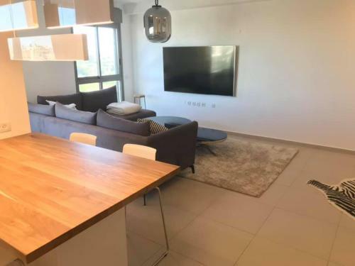 Tel Aviv Modern Apartment