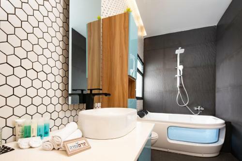 Hostal Kedem Ofra
