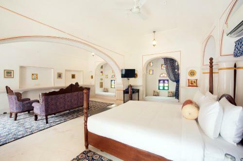 Hotel Bara Bungalow Kalwar, Jaipur - A Rosakue Collection