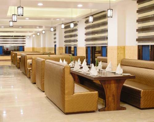 Hotel Dhroov