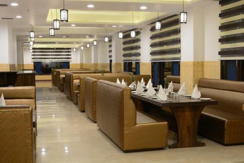 Hotel Dhroov