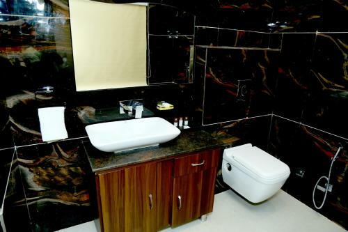 Ohm Hotel & Resort