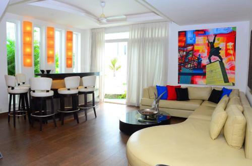 Villa Samaara11, Candolim Beach 300mts, Luxury 3br