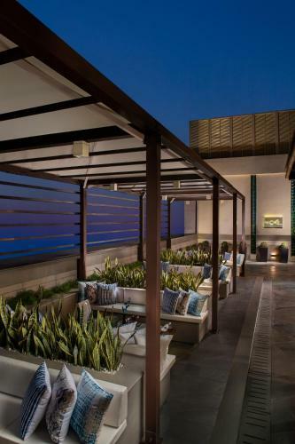 Sandal Suites By Lemon Tree Hotels