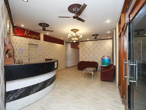 Oyo 15027 Hotel Lotus International