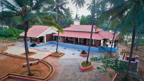 Villa Iraa Beach House