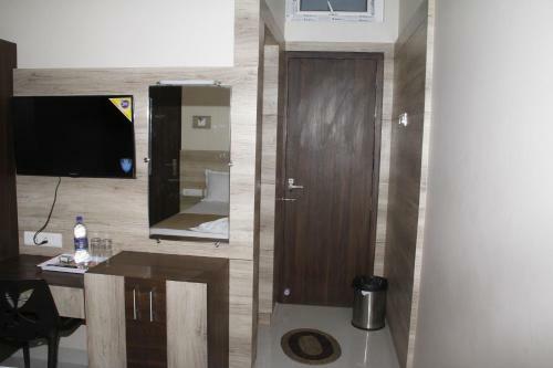 Hotel Jeyam Residency