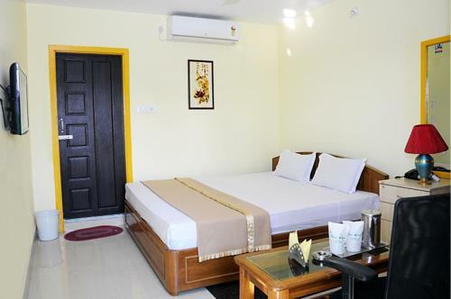 Hotel Pine Yard