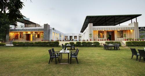 Fateh Vilas Hotel & Resort