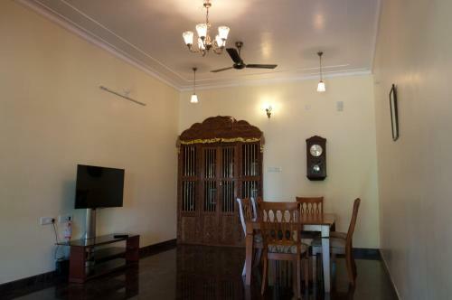 Suragi Holiday Home