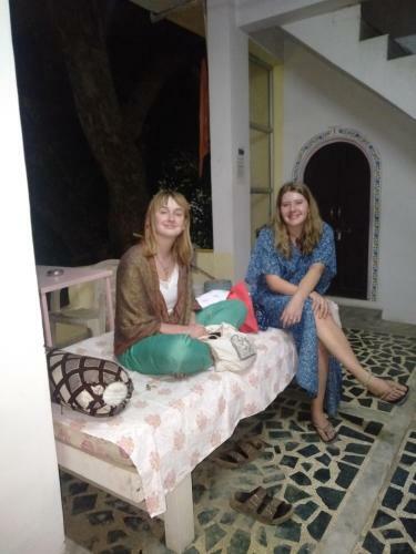 Ganesha Bunk Beds And Hostel