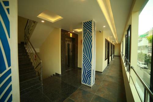 Hotel Sapphire Inn