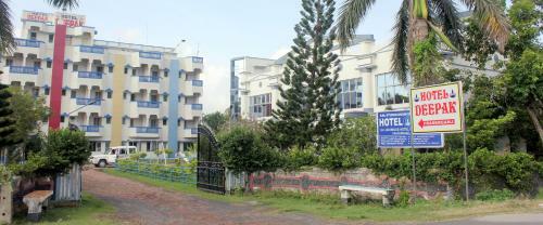 Hotel Deepak
