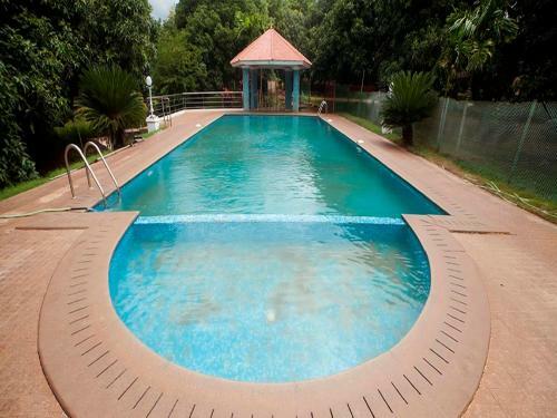 Hotel The Kuttalam Heritage