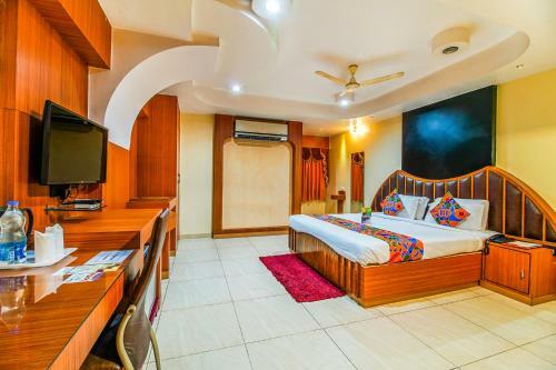 Fabhotel Palash Residency