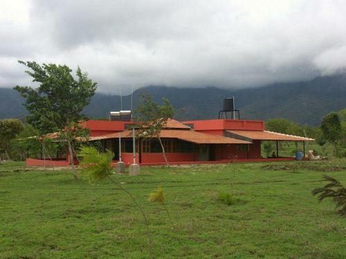 Bed & Breakfast Labdhi Resorts