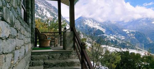 Lodge Cafe Buransh