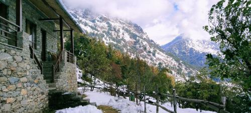 Lodge Cafe Buransh