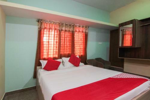 Hotel Oyo 13649 Megalahatti Ventures