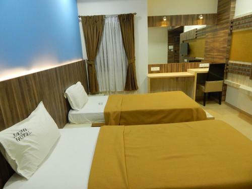 Hotel Aadhi