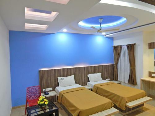 Hotel Aadhi