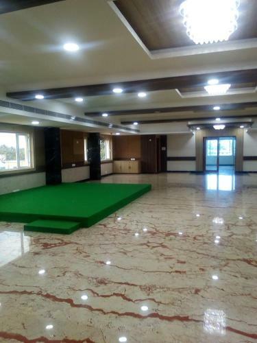 Hotel Aadhi