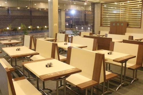 Hotel Anand Corner