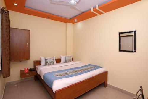 Oyo 10413 Hotel Royal Plaza