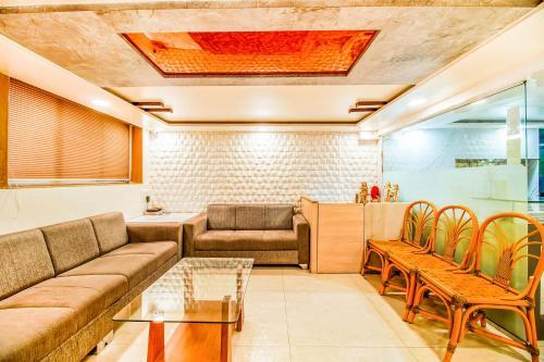 Hotel Mukesh Residency