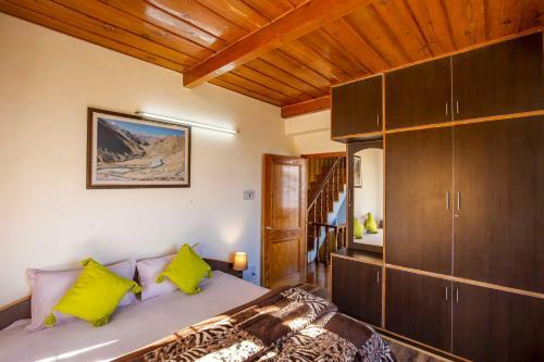 Villa Zostel Homes Kotgarh (shimla)