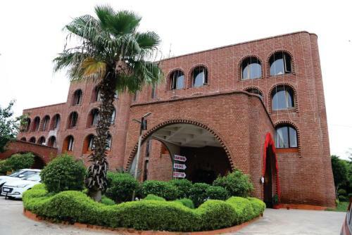 Hotel Magsons Resorts Vrindavan