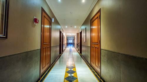Hotel Express Inn Thane