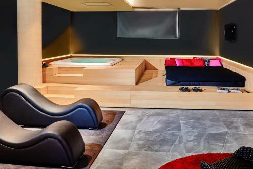 Hotel Secret Room