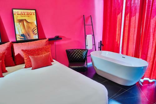 Hotel Secret Room
