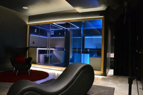 Hotel Secret Room
