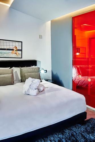 Hotel Secret Room