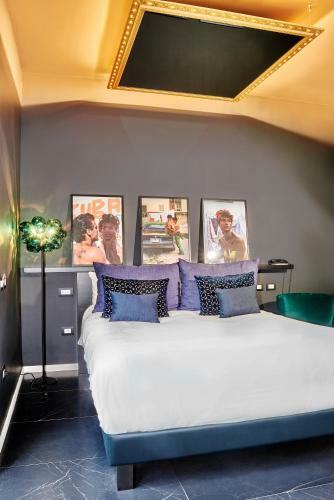 Hotel Secret Room