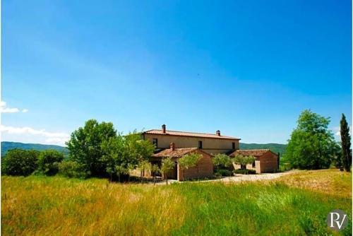 Siena Villa Sleeps 10 Pool