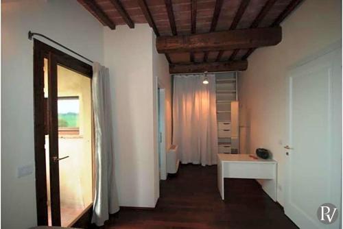 Siena Villa Sleeps 10 Pool