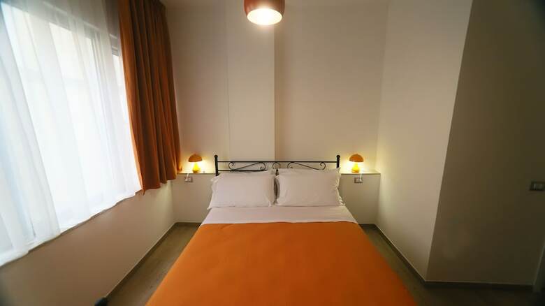 Hostal 1970 Rooms