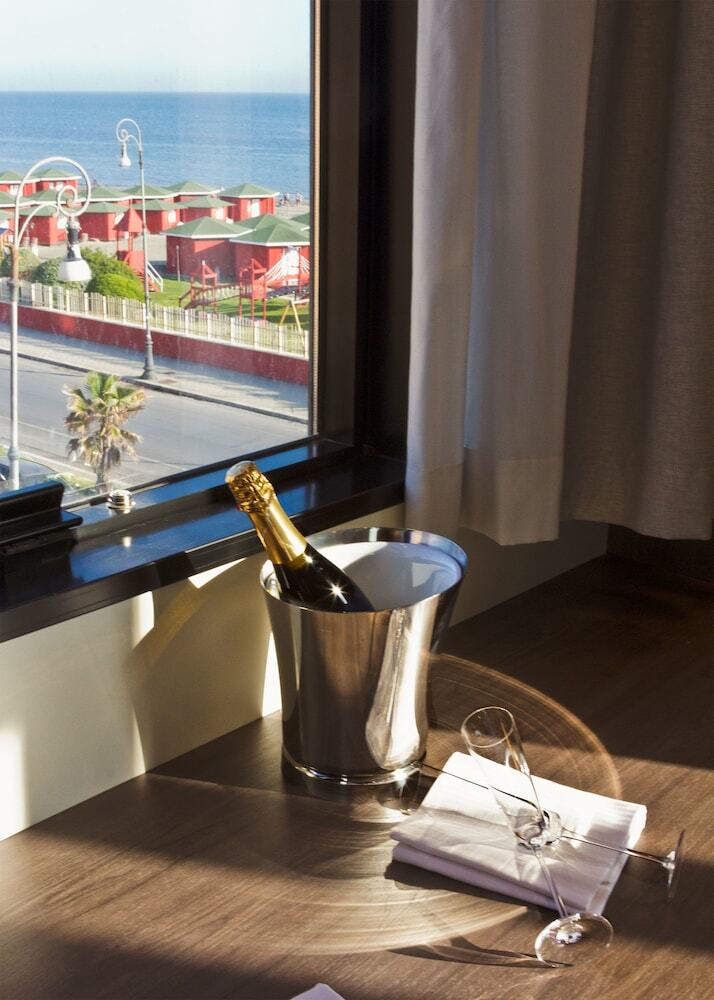Fly Dec� Hotel