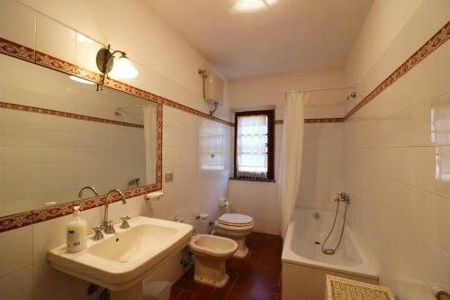 Castiglione Della Pescaia Villa Sleeps 12 Pool Wifi